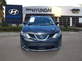 Used 2017 Nissan Rogue Sport SL image 2