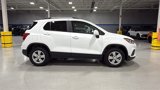 Used 2022 Chevrolet Trax LT w/ LT Convenience Package image 4