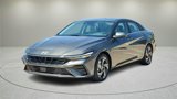 Used 2024 Hyundai Elantra Limited image 3