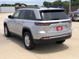 New 2025 Jeep Grand Cherokee Laredo image 5