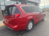 New 2025 Chrysler Pacifica Select image 3