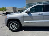 Used 2018 Jeep Grand Cherokee Laredo image 2