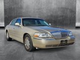 Used 2008 Lincoln Town Car Signature Limited image 3