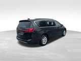 Certified 2022 Chrysler Pacifica Touring-L image 4