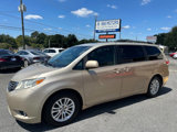 Used 2014 Toyota Sienna XLE image 2
