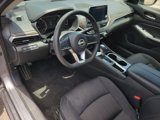 Used 2024 Nissan Altima 2.5 SV image 4