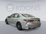 Used 2023 Toyota Camry SE image 4
