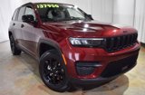 Used 2024 Jeep Grand Cherokee Altitude image 3