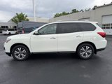Used 2019 Nissan Pathfinder S image 2