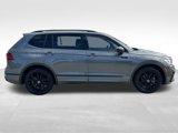 Used 2022 Volkswagen Tiguan SE R-Line image 3