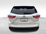 Used 2016 Toyota Highlander XLE image 6