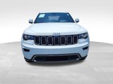 Used 2020 Jeep Grand Cherokee Laredo image 3