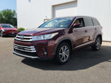 Used 2017 Toyota Highlander XLE image 3