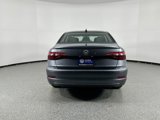 Used 2021 Volkswagen Jetta SE image 5