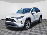 Used 2021 Toyota RAV4 XLE Premium image 2