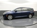 Used 2017 Chrysler Pacifica Touring-L Plus w/ Tire & Wheel Group image 4