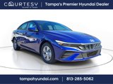 New 2025 Hyundai Elantra SE image 2