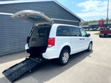 Used 2019 Dodge Grand Caravan SE image 2