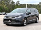 Used 2023 Chrysler Voyager LX image 4