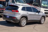 Used 2017 Jeep Cherokee Limited image 5