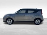 Used 2022 Kia Soul LX image 5