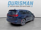 New 2025 Chrysler Pacifica Limited image 3