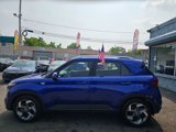 Used 2022 Hyundai Venue SEL image 2