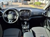 Used 2023 Kia Soul LX w/ LX Technology Package image 3
