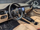 Certified 2024 Porsche Macan image 5