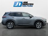 Used 2023 Nissan Rogue SV image 2