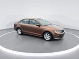 Used 2017 Volkswagen Jetta S image 2