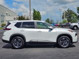 Used 2024 Nissan Rogue SV image 4