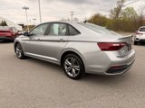 Used 2024 Volkswagen Jetta SE image 3