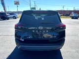 Used 2023 Nissan Rogue SV image 4