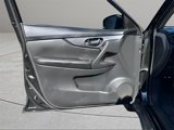 Used 2017 Nissan Rogue S image 3