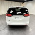 Used 2020 Chrysler Pacifica Touring-L image 4