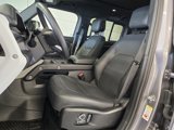 Used 2023 Land Rover Defender 130 X-Dynamic SE image 4