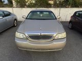 Used 2009 Lincoln Town Car Signature Limited image 2