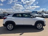 Used 2023 Chevrolet TrailBlazer LS image 2