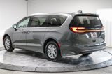 New 2025 Chrysler Pacifica Select image 3