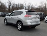 Used 2016 Nissan Rogue SV image 4
