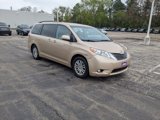 Used 2013 Toyota Sienna XLE image 3