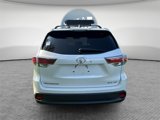 Used 2016 Toyota Highlander XLE image 6