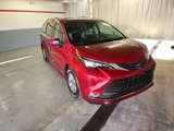 Used 2021 Toyota Sienna XLE image 3