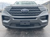 Used 2023 Ford Explorer XLT image 2