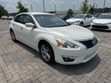 Used 2015 Nissan Altima 2.5 SV image 2