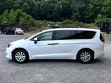 Used 2018 Chrysler Pacifica L image 6