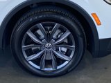 Certified 2022 Volkswagen Tiguan SE w/ Panoramic Sunroof Package image 5