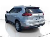 Used 2017 Nissan Rogue S image 4