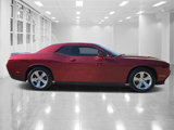 Used 2018 Dodge Challenger SXT image 2